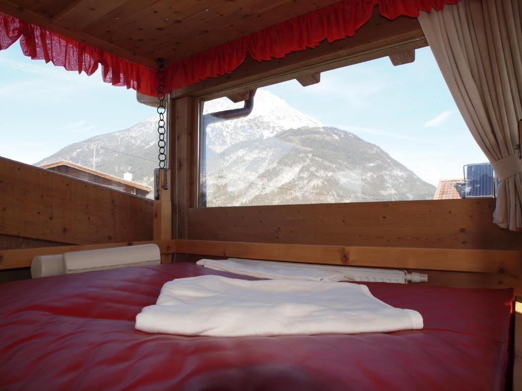 Kinderbauernhof Leneler Arzl im Pitztal Exteriör bild