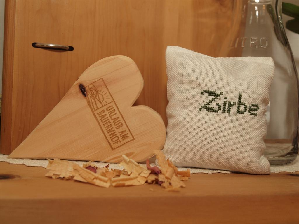 Kinderbauernhof Leneler Arzl im Pitztal Exteriör bild