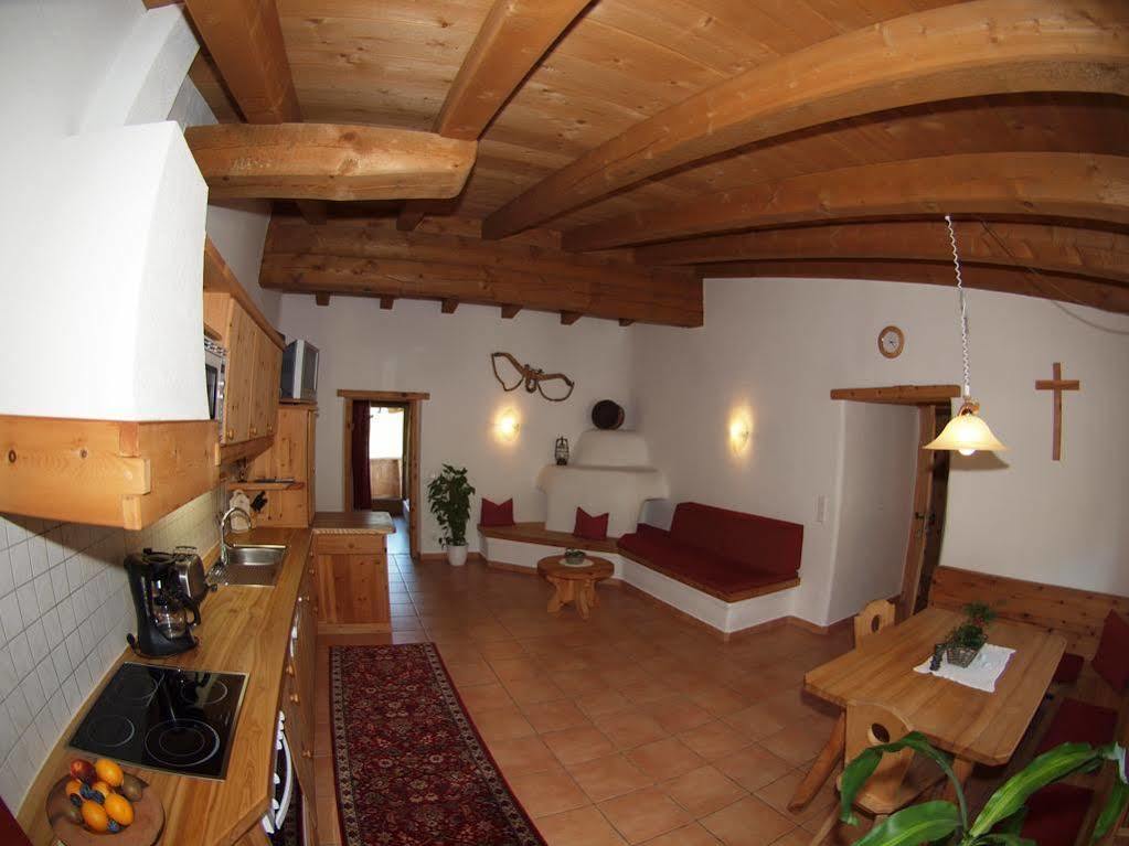 Kinderbauernhof Leneler Arzl im Pitztal Exteriör bild